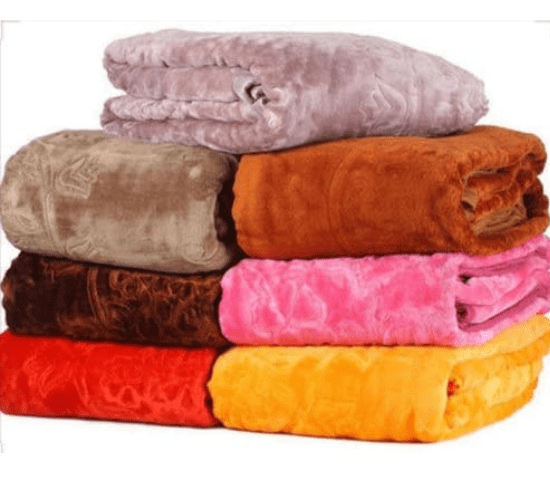 Service Provider of Medium Blanket Dry Clean in Ghaziabad, Uttar Pradesh, India.